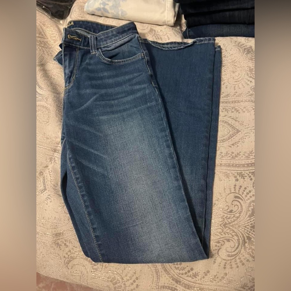 Arizona jeans size 5 bootcut excellent condition
